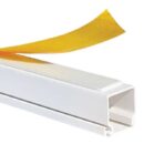 PVC KANALICA SAMOLEPLJIVA 25x25